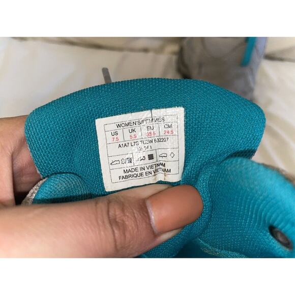 The North Face Women Mid Goretex Waterproof Hiking Boots Turquoise Gray 7.5 - Picture 8 of 12